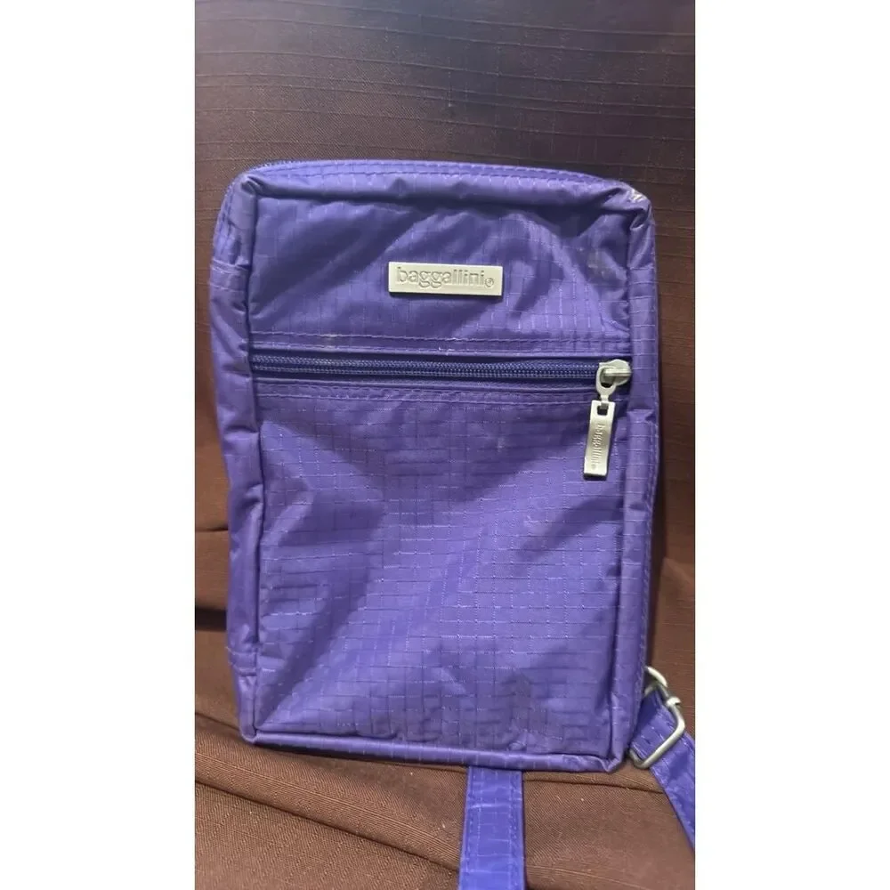 Baggallini Purple Modern Crossbody Bag Zip Closure Adjustable Strap